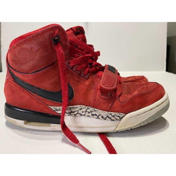 Size 7 Jordan Legacy 312 Toro 2018 - AV3922-601 Size 7Y - Picture 1 of 6